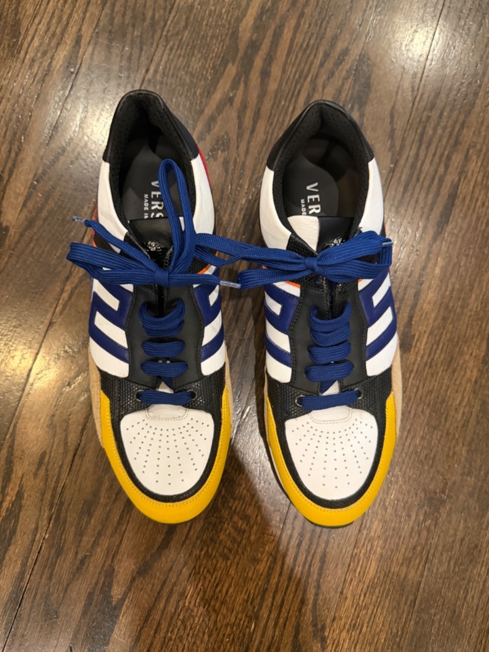 Versace sneakers - Picture 3 of 6